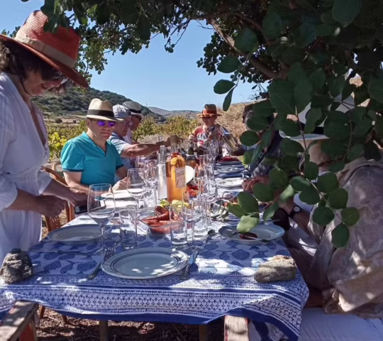 Ευτυχία σε κάθε γουλιά